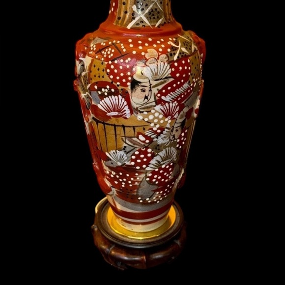 Vintage MCM Asian Satsuma Lamp Japanese Samurai Lamp Asian Pagoda Silk Shade - Picture 8 of 12